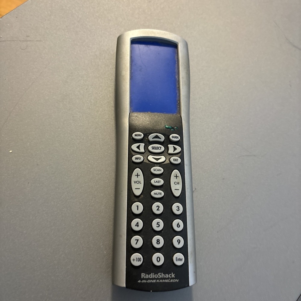 Radio Shack 4-in-1 Kameleon Universal Remote Control 15-2144 with Blue Backlight